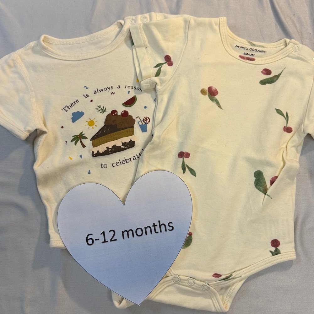 Norsu Organic - pair of short sleeved onesie tops/shirts. Size 6-12 months